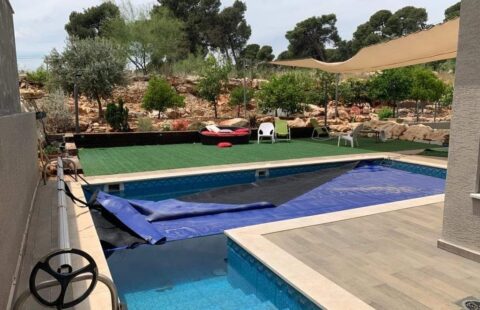 למכירה בנוף כנרת בית פרטי+2 יחידות +בריכת שחייה.